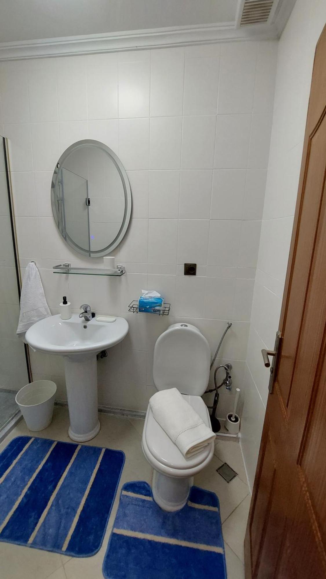 Appartement Avec Piscines, Vue Sur Mer Et Acces A La Plage A Achakar Hill, Tanger. Extérieur photo